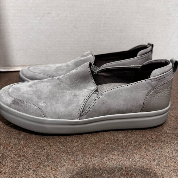 Vionic Penelope Gray Orthotic Comfortable Nubuck Slip-On Leather Sneakers - Picture 6 of 9